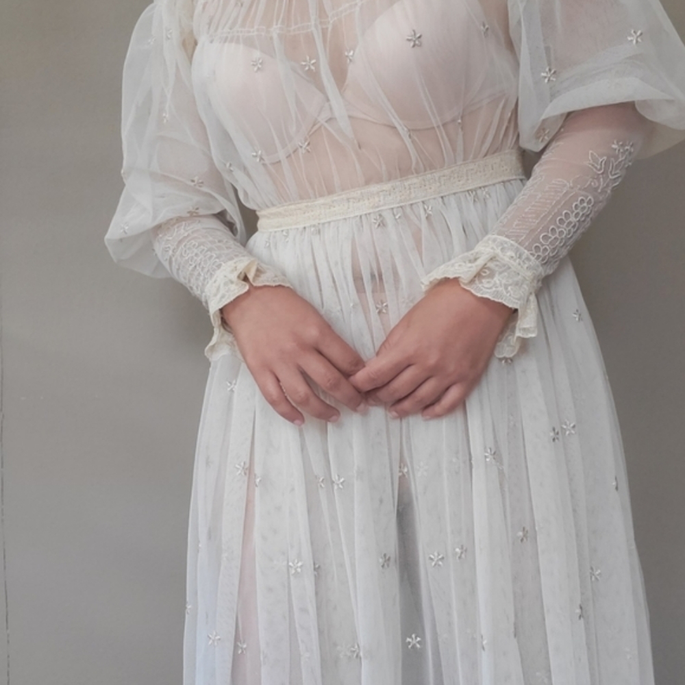 🚫SOLD🚫Vintage Mesh Bridal Dress - Picture 11 of 16